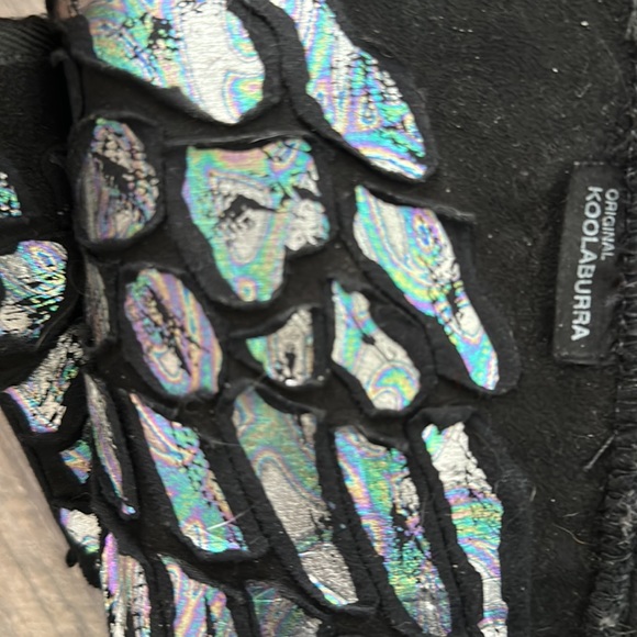 Boots - Picture 4 of 6